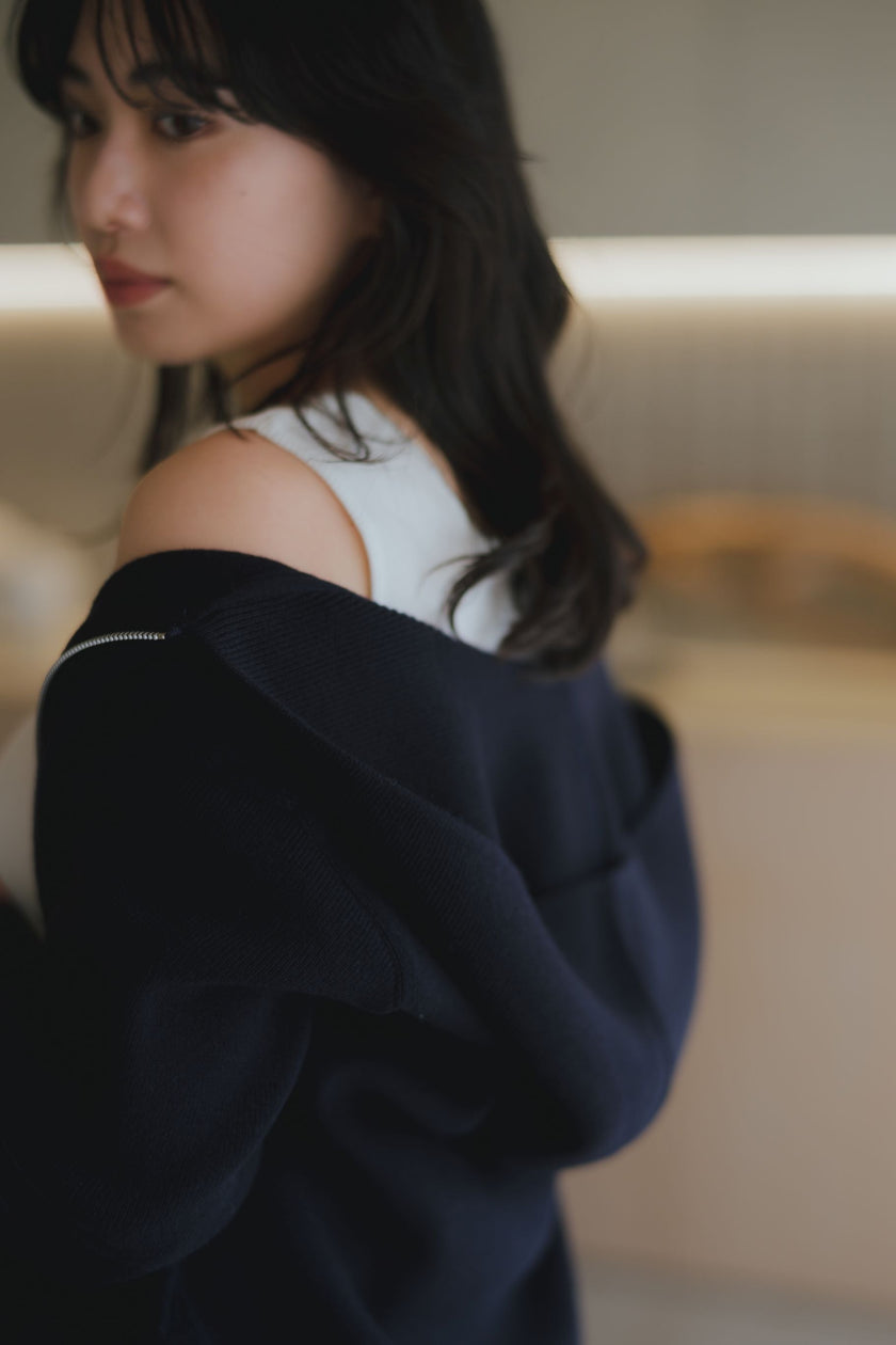 KNIT HOODIE